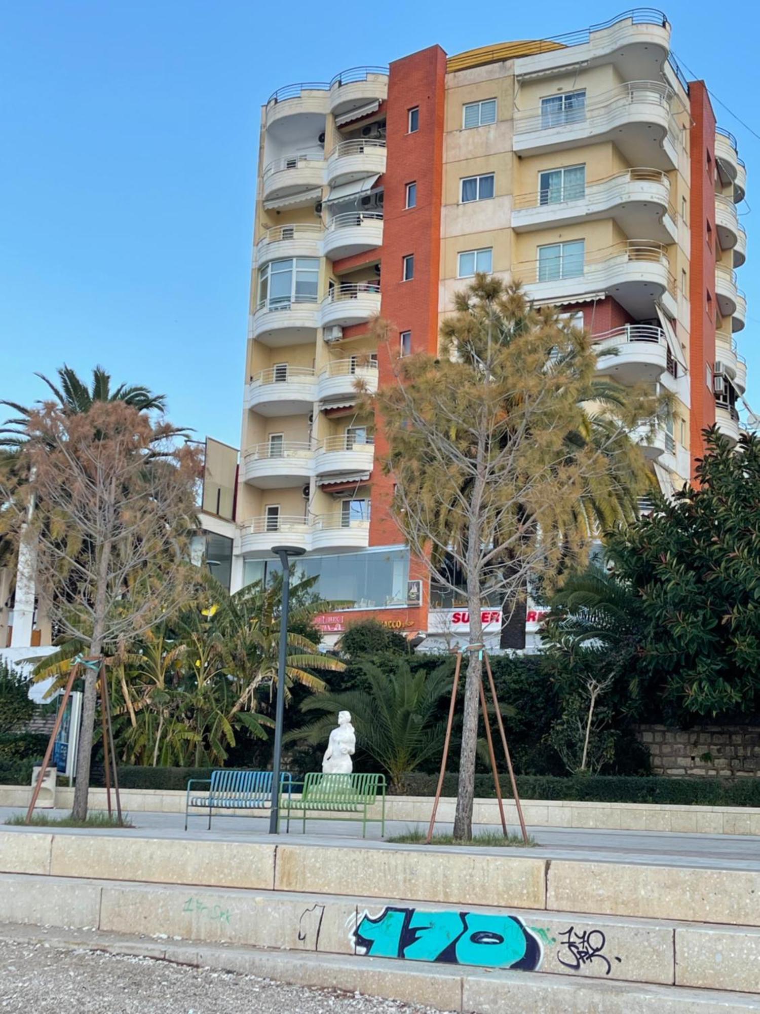 Caramel Sun Studios Apts Sarandë エクステリア 写真